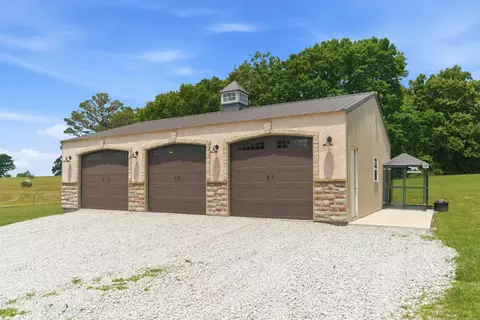 Exterior - 833 State Route Am, Cabool, MO 65689 photo 3 of 17
