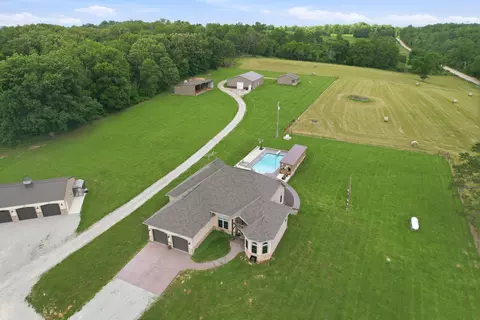 833 State Route Am, Cabool, MO 65689