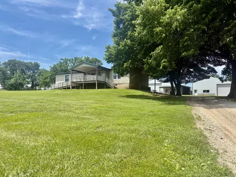11 S Dade 203, Everton, MO 65646