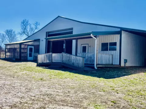 Exterior - 11 S Dade 203, Everton, MO 65646 photo 15 of 29