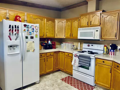 Kitchen - 11 S Dade 203, Everton, MO 65646 photo 4 of 6