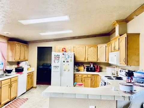 Kitchen - 11 S Dade 203, Everton, MO 65646 photo 3 of 6