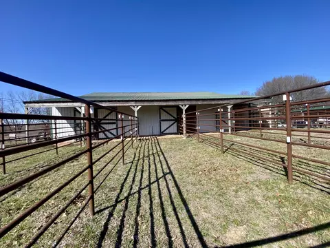 Exterior - 11 S Dade 203, Everton, MO 65646 photo 2 of 29
