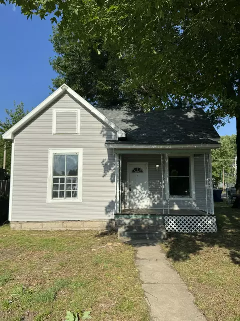 501 N Roane St, Webb City, MO 64870