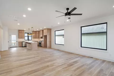 Living - 3032 W Allen Dr, Springfield, MO 65810 photo 1 of 3