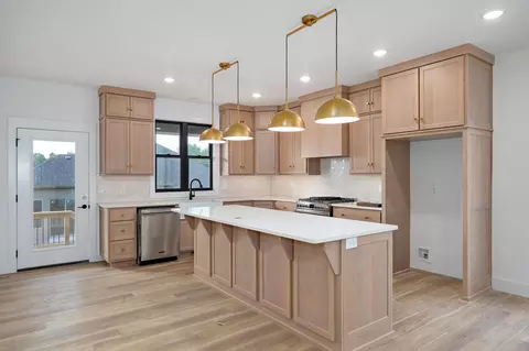 Kitchen - 3032 W Allen Dr, Springfield, MO 65810 photo 2 of 2