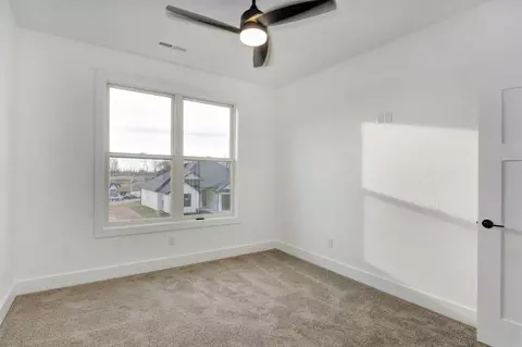 Bedroom - 2925 W Teton Dr, Springfield, MO 65810 photo 2 of 2