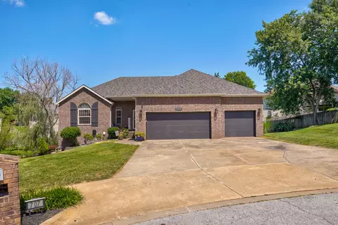 707 River Rock Ct, Nixa, MO 65714