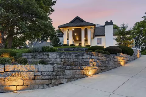 Exterior - 3711 E Castlebay Ct, Springfield, MO 65809 photo 3 of 24