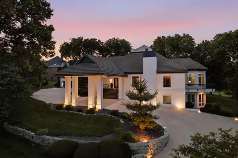 3711 E Castlebay Ct, Springfield, MO 65809