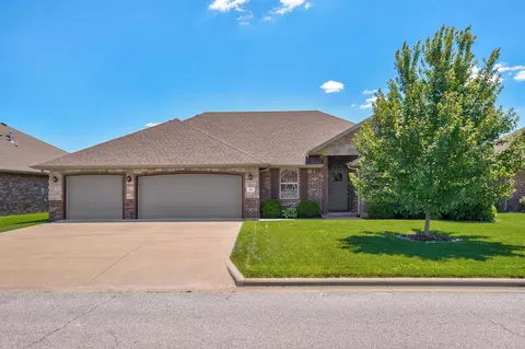 626 N Eagle Park Cir, Nixa, MO 65714