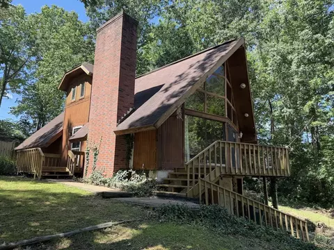 Exterior - 949 Maple St, Cabool, MO 65689 photo 3 of 14