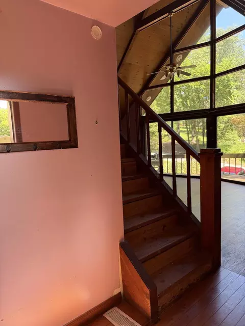 Entry Way - 949 Maple St, Cabool, MO 65689 photo 1 of 4
