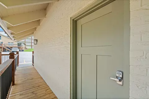 Exterior - 403 Veterans Blvd #D5, Branson, MO 65616 photo 2 of 12