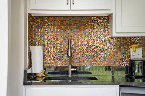 Kitchen - 403 Veterans Blvd #D5, Branson, MO 65616 photo 3 of 3