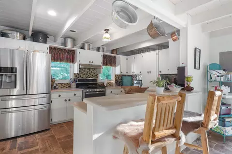 Kitchen - 605 N 7th Ave, Ozark, MO 65721 photo 2 of 3