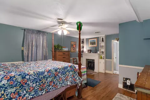 Bedroom - 605 N 7th Ave, Ozark, MO 65721 photo 2 of 8