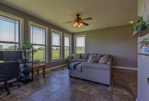 Living - 150 Southern Fields Cir, Clever, MO 65631 photo 2 of 2