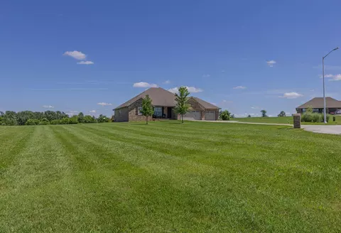 Exterior - 150 Southern Fields Cir, Clever, MO 65631 photo 3 of 8