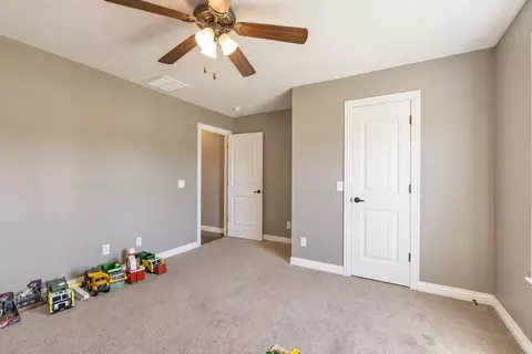 Bedroom - 150 Southern Fields Cir, Clever, MO 65631 photo 4 of 5