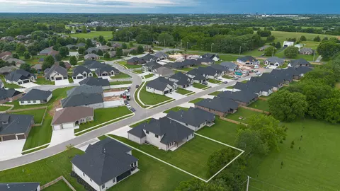 View/Area - 2105 N Silver Charm Ave, Springfield, MO 65802 photo 8 of 12