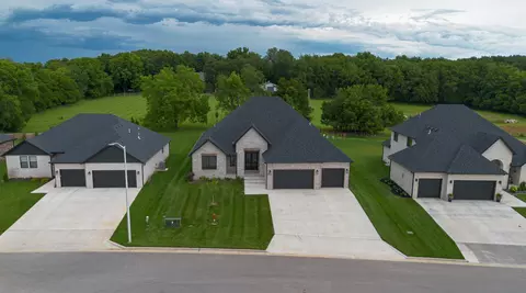 View/Area - 2105 N Silver Charm Ave, Springfield, MO 65802 photo 4 of 12