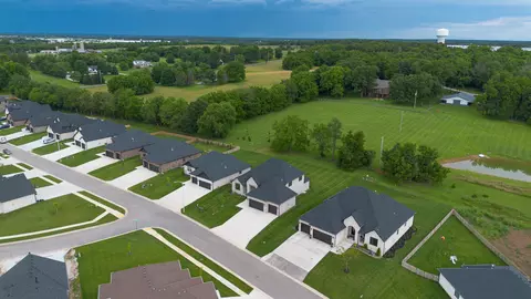 View/Area - 2105 N Silver Charm Ave, Springfield, MO 65802 photo 6 of 12