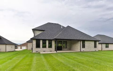 Exterior - 2105 N Silver Charm Ave, Springfield, MO 65802 photo 11 of 12