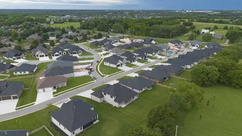 View/Area - 2105 N Silver Charm Ave, Springfield, MO 65802 photo 9 of 12