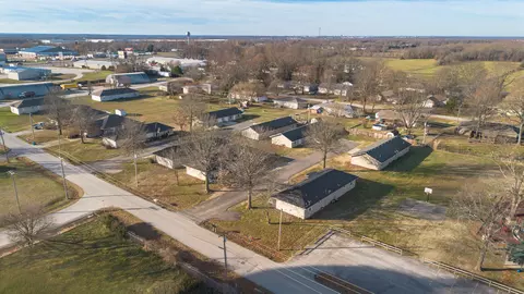 309 N Airport Rd, Strafford, MO 65757