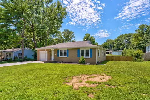 Exterior - 3057 S Parkview Ave, Springfield, MO 65804 photo 2 of 7