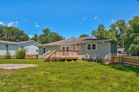 Exterior - 3057 S Parkview Ave, Springfield, MO 65804 photo 7 of 7
