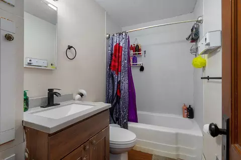 Bath - 828 S Glenn Ave, Springfield, MO 65802 photo 1 of 1
