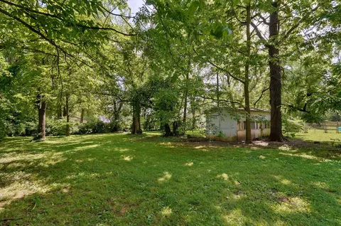 Exterior - 828 S Glenn Ave, Springfield, MO 65802 photo 4 of 4