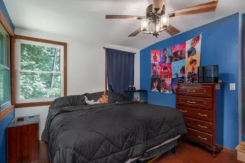 Bedroom - 828 S Glenn Ave, Springfield, MO 65802 photo 2 of 5