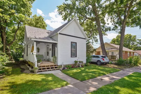 Exterior - 528 W Webster St, Springfield, MO 65802 photo 2 of 11