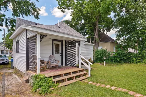 Exterior - 528 W Webster St, Springfield, MO 65802 photo 8 of 11