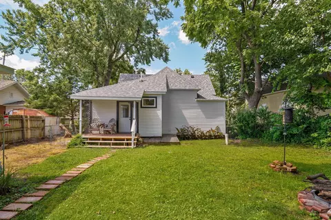 Exterior - 528 W Webster St, Springfield, MO 65802 photo 10 of 11