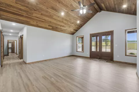 Entry Way - 140 Boroughs St, Cabool, MO 65689 photo 1 of 2