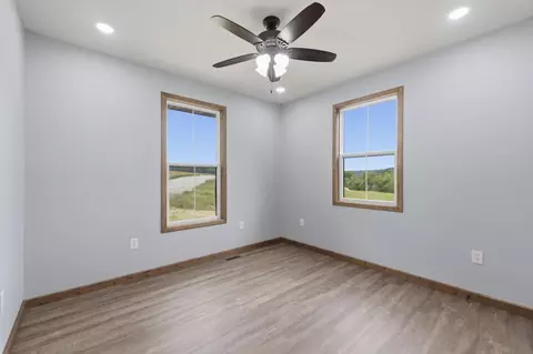 Bedroom - 140 Boroughs St, Cabool, MO 65689 photo 2 of 4