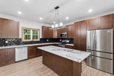 Kitchen - 140 Boroughs St, Cabool, MO 65689 photo 1 of 3