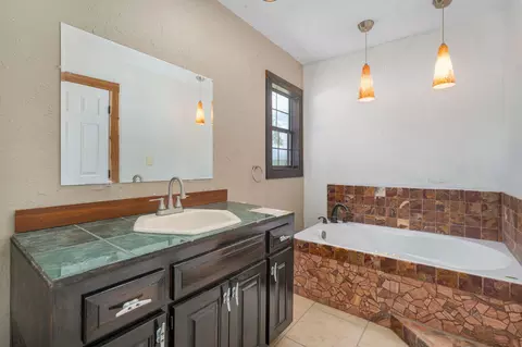 Bath - 30 Timeline Rd, Lampe, MO 65681 photo 3 of 3