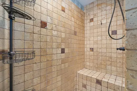 Bath - 30 Timeline Rd, Lampe, MO 65681 photo 2 of 3
