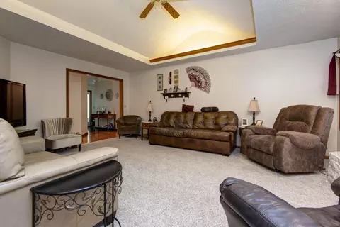 3751 N Pauls Pl, Springfield, MO 65803 photo 6