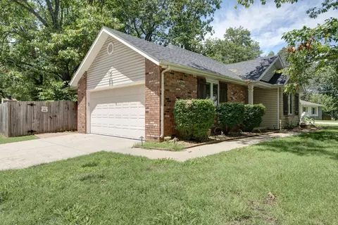 3751 N Pauls Pl, Springfield, MO 65803 photo 4