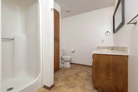 Bath - 3840 S Cottage Ave, Springfield, MO 65807 photo 1 of 4