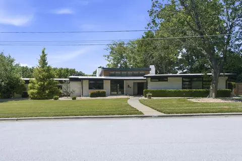 Exterior - 809 E Linwood Dr, Springfield, MO 65807 photo 2 of 13