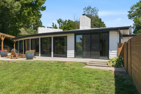 Exterior - 809 E Linwood Dr, Springfield, MO 65807 photo 8 of 13