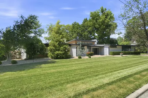 Exterior - 809 E Linwood Dr, Springfield, MO 65807 photo 3 of 13