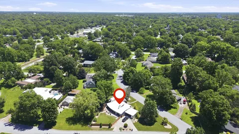 View/Area - 809 E Linwood Dr, Springfield, MO 65807 photo 5 of 5